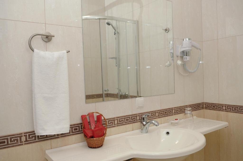 Melrose Hotel Rivne Rom bilde
